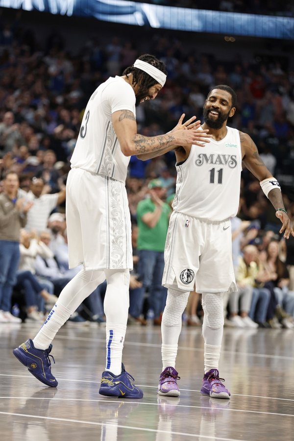 Nowitzki nói về mùa mới của Mavericks: đội hình của họ là đủ, nhưng tất cả phụ thuộc vào sức khỏe