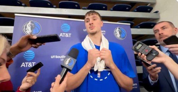 Cờ: Đôi khi tôi làm hỏng các thuật ngữ chiến thuật của NBA và đại học, nhưng thật tốt khi chỉ nói điều đó