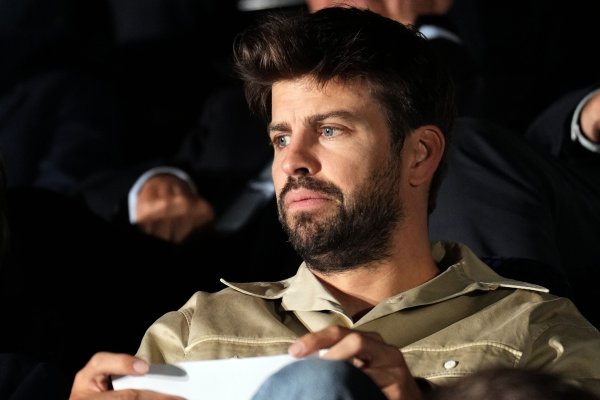 Pique: Cầu thủ Barcelona và Br