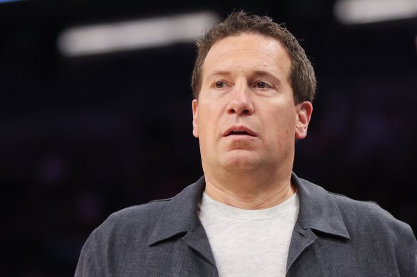 Phóng viên Mỹ: Các cổ đông thi